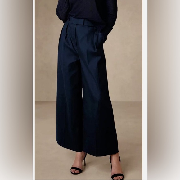 Banana Republic Pants - Banana Republic Cruise High-Rise Cropped Pants